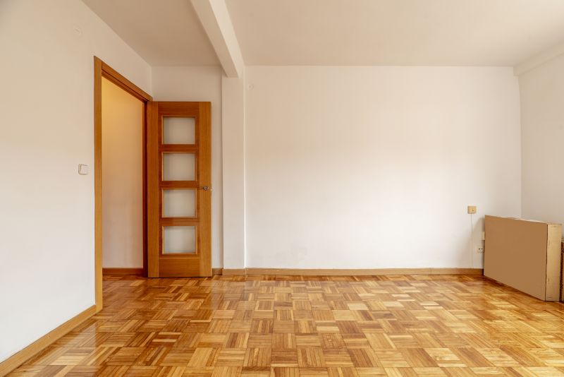 Floor Varnishing in Kansas City, KS
